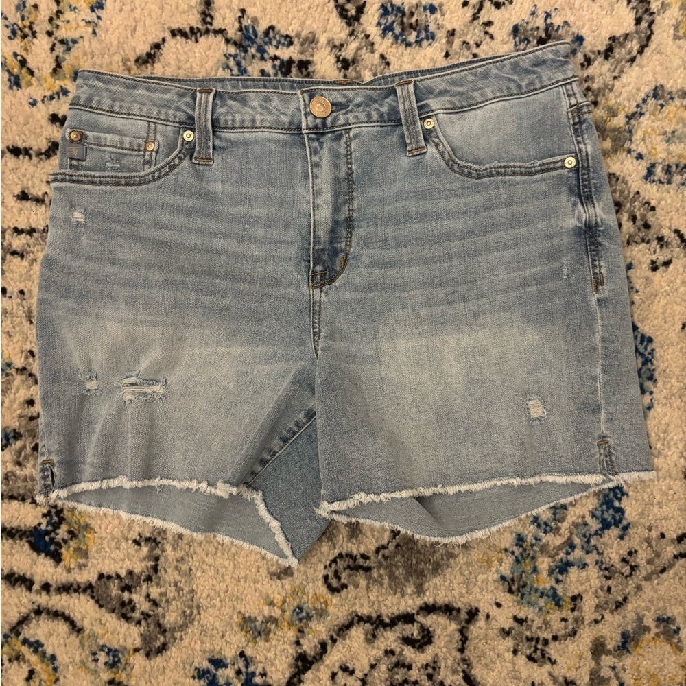 Seven7 NWOT Blue Distressed Denim Shorts
